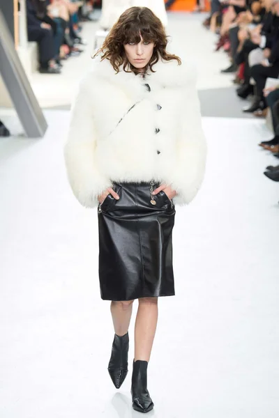 Look 2